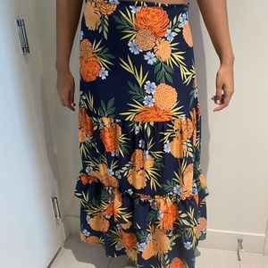 Colorful long skirt, perfect for brunch or beach days! BRAND NEW
